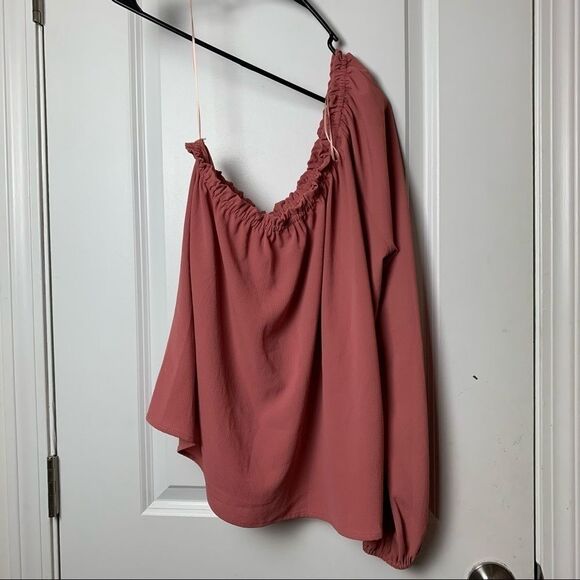 Chelsea28 one sleeve medium blush blouse w ruffles - Picture 11 of 11